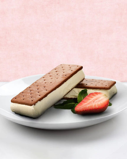 Kit pâtisserie en silicone pour réaliser facilement 4 sandwichs glacés maison : moules en silicone, spatule incluse, instructions simples. Création gourmande et ludique.